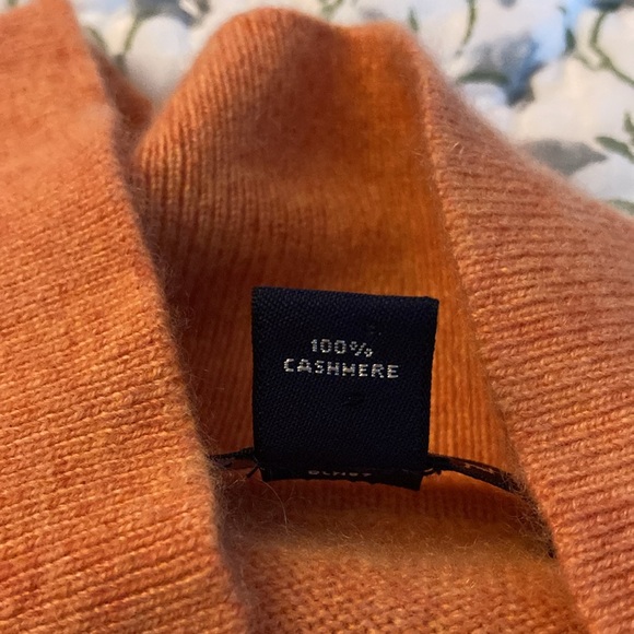 Lands End orange cashmere sweater. Size L 14-16 - Picture 7 of 7